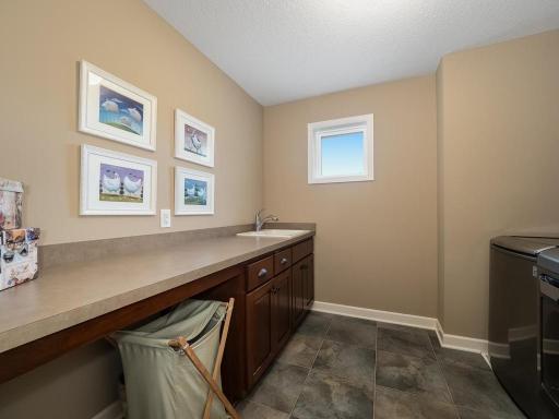 6035 Quantico Lane N, Plymouth, MN 55446