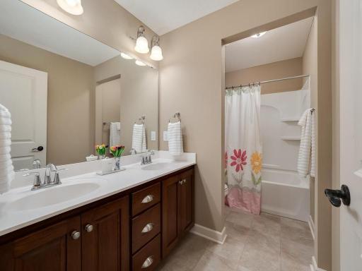 6035 Quantico Lane N, Plymouth, MN 55446