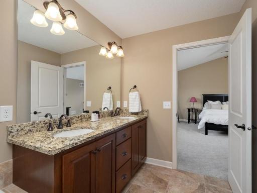 6035 Quantico Lane N, Plymouth, MN 55446