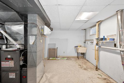 Amdak__3525 Longfellow Road North Fargo ND _0031.jpg