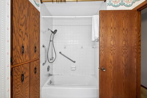 Amdak__3525 Longfellow Road North Fargo ND _0014.jpg