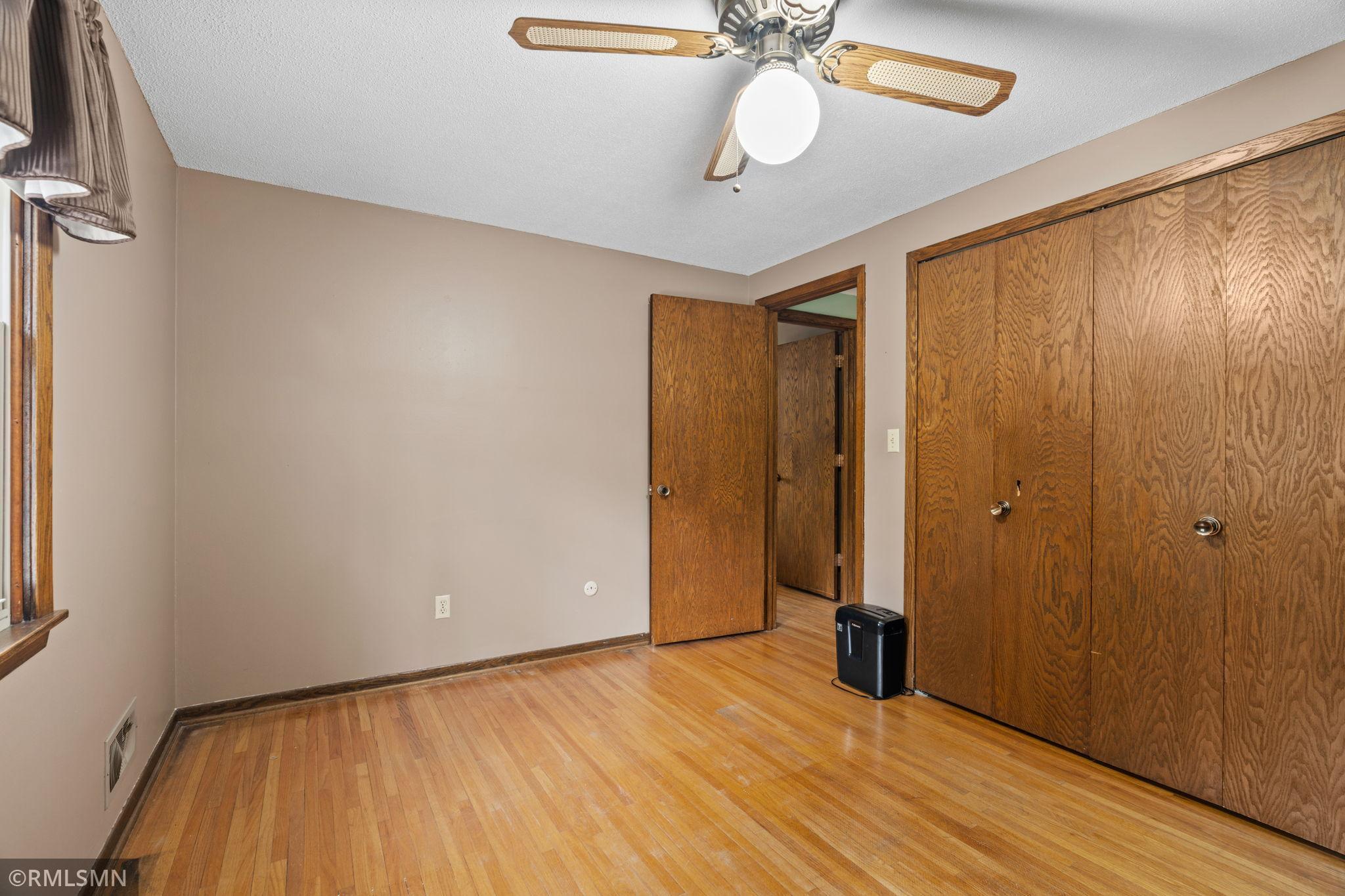 27-web-or-mls-2245 Maple Ln E-27.jpg