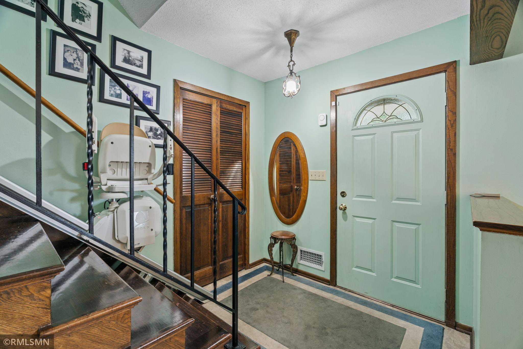 11-web-or-mls-2245 Maple Ln E-11.jpg