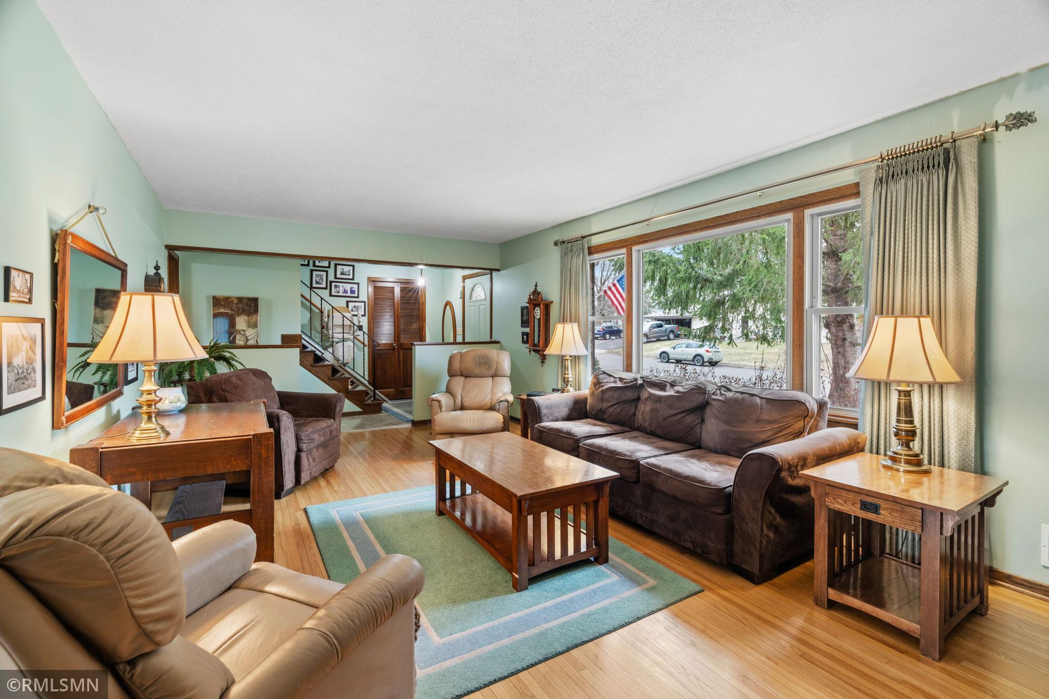 14-web-or-mls-2245 Maple Ln E-14.jpg