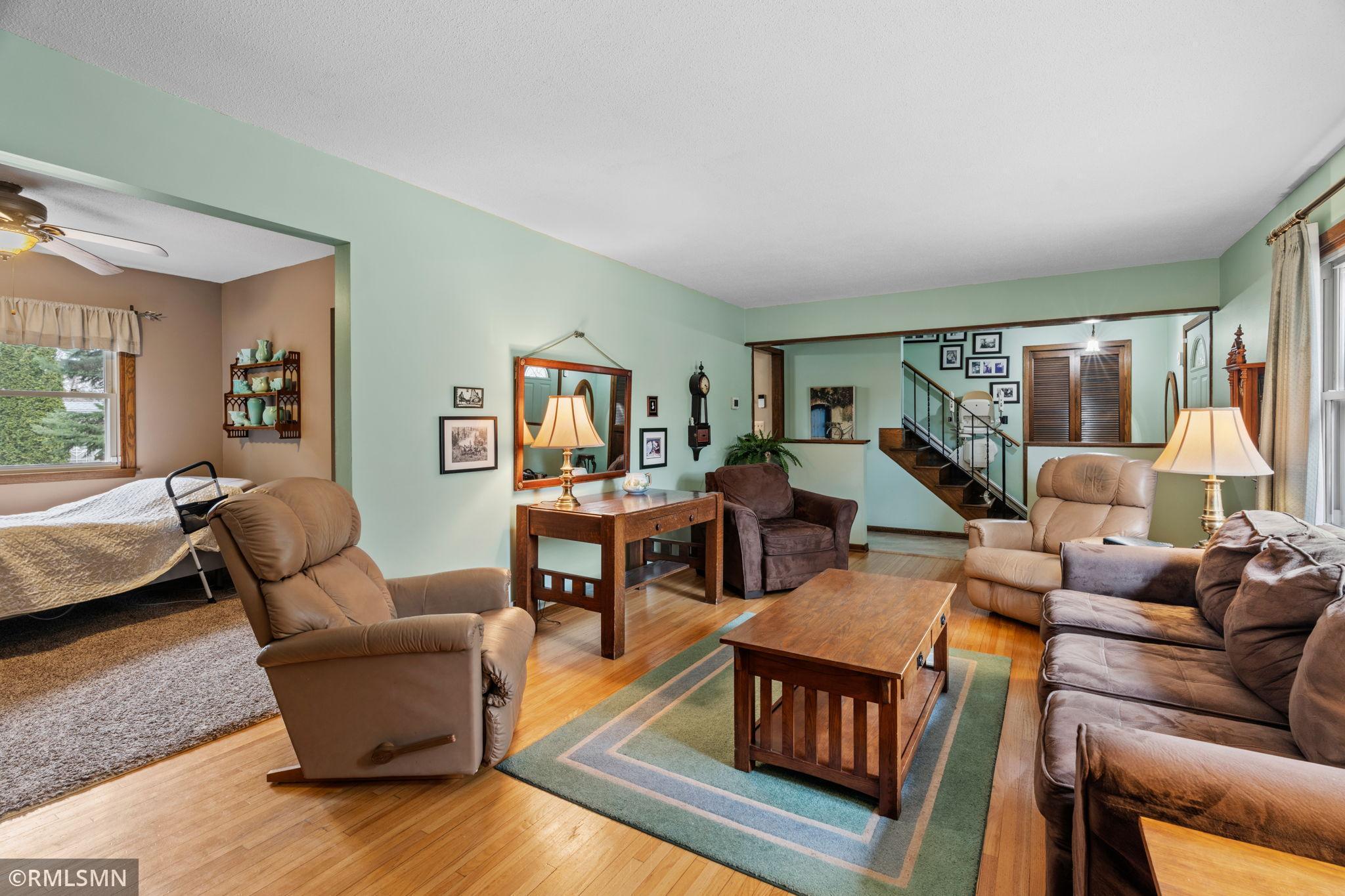 13-web-or-mls-2245 Maple Ln E-13.jpg