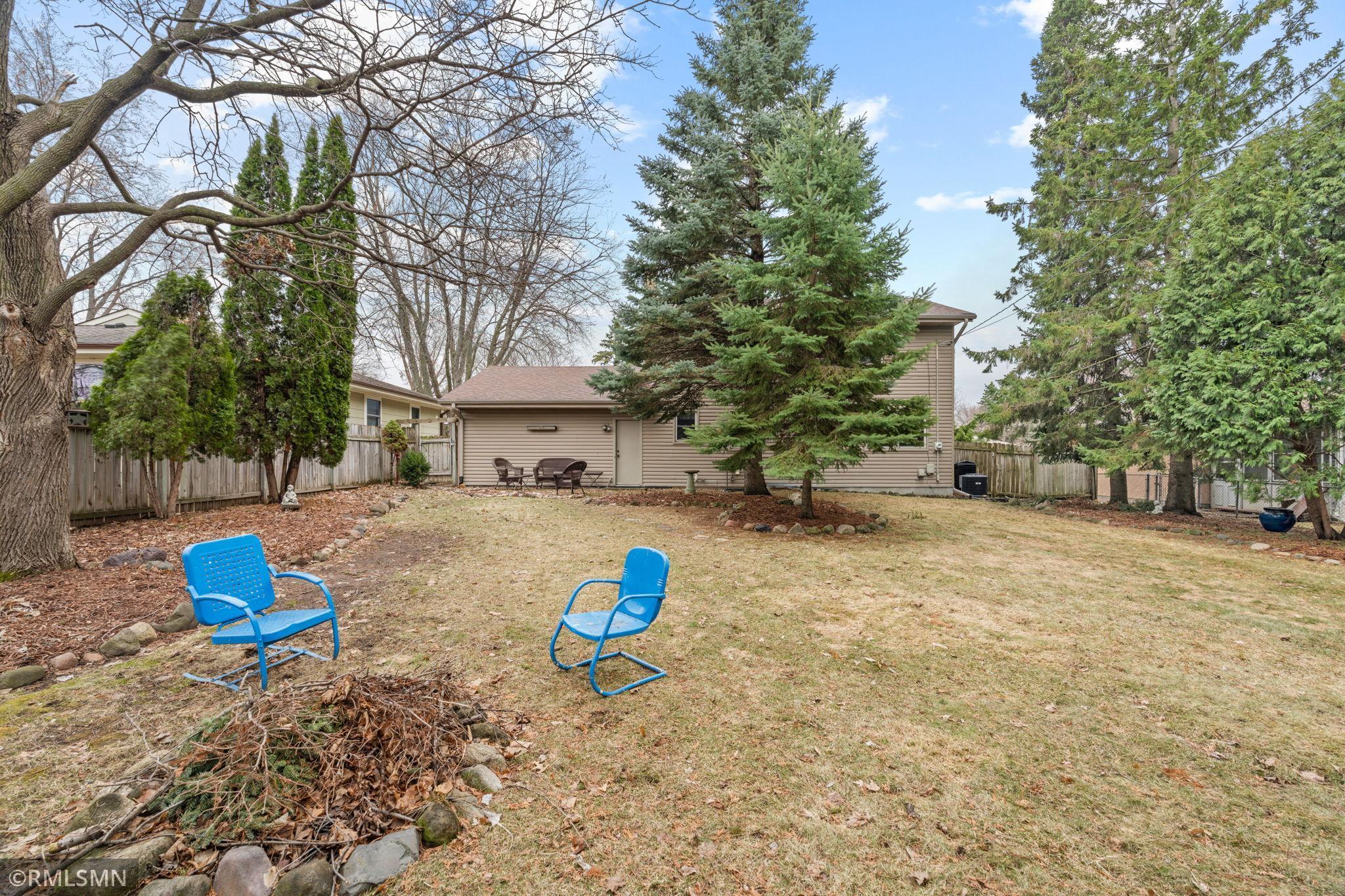 8-web-or-mls-2245 Maple Ln E-8.jpg