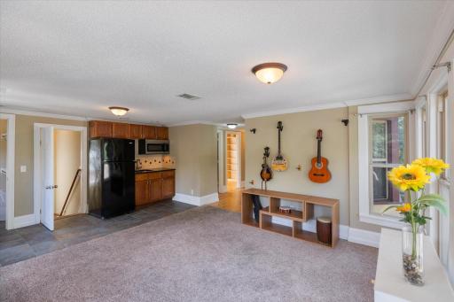 1001 26th Avenue NE, Minneapolis, MN 55418