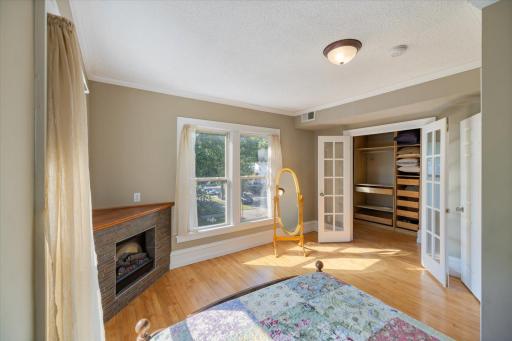 1001 26th Avenue NE, Minneapolis, MN 55418