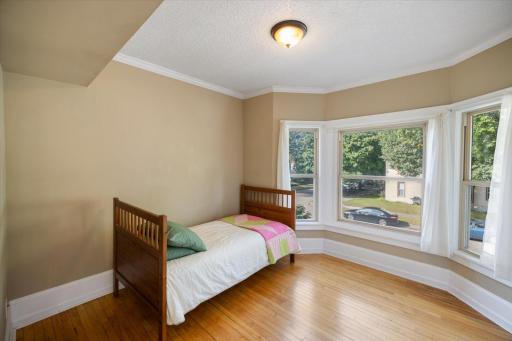 1001 26th Avenue NE, Minneapolis, MN 55418
