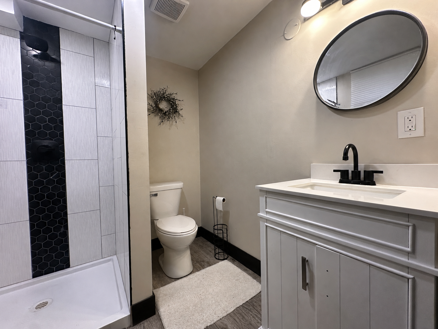 Lower Level Bath.png