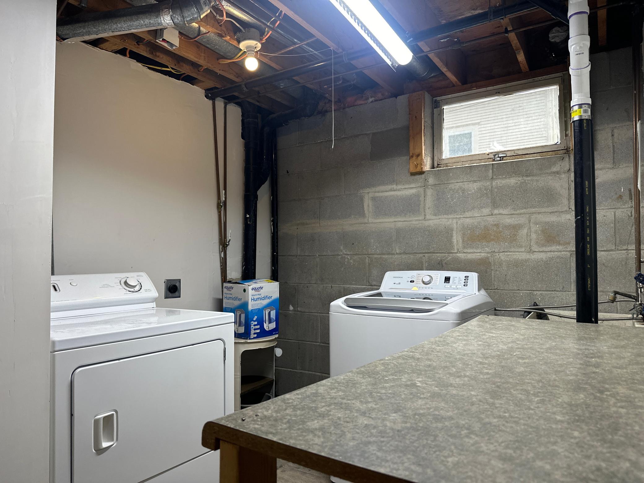 Lower Level Laundry.JPG