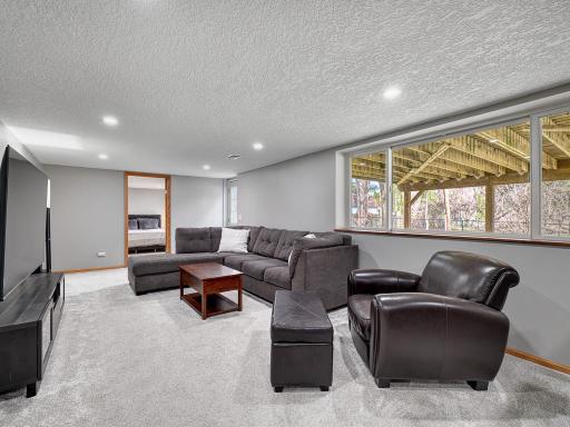 19 - Family Room.jpg