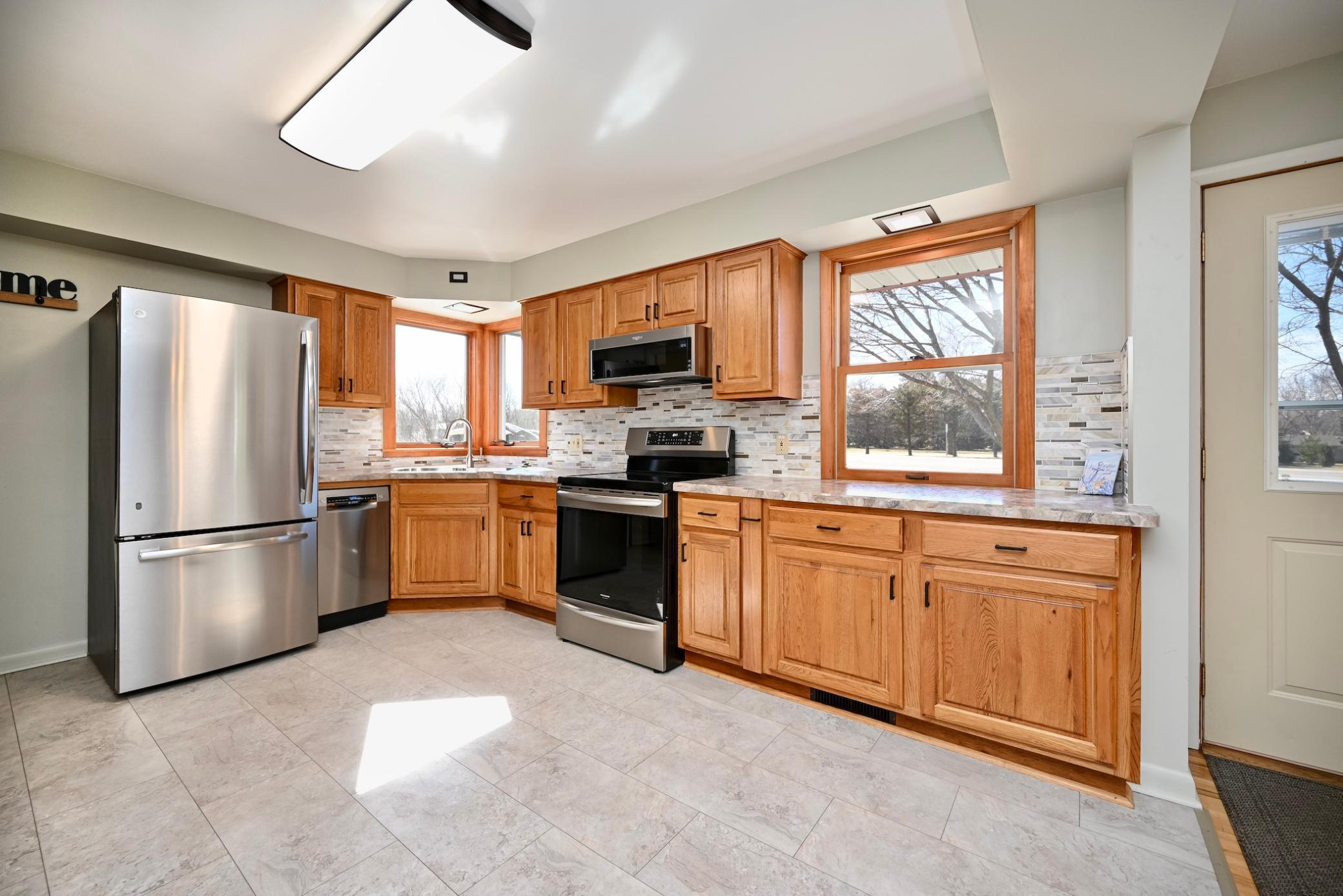 6 Kitchen I.jpg