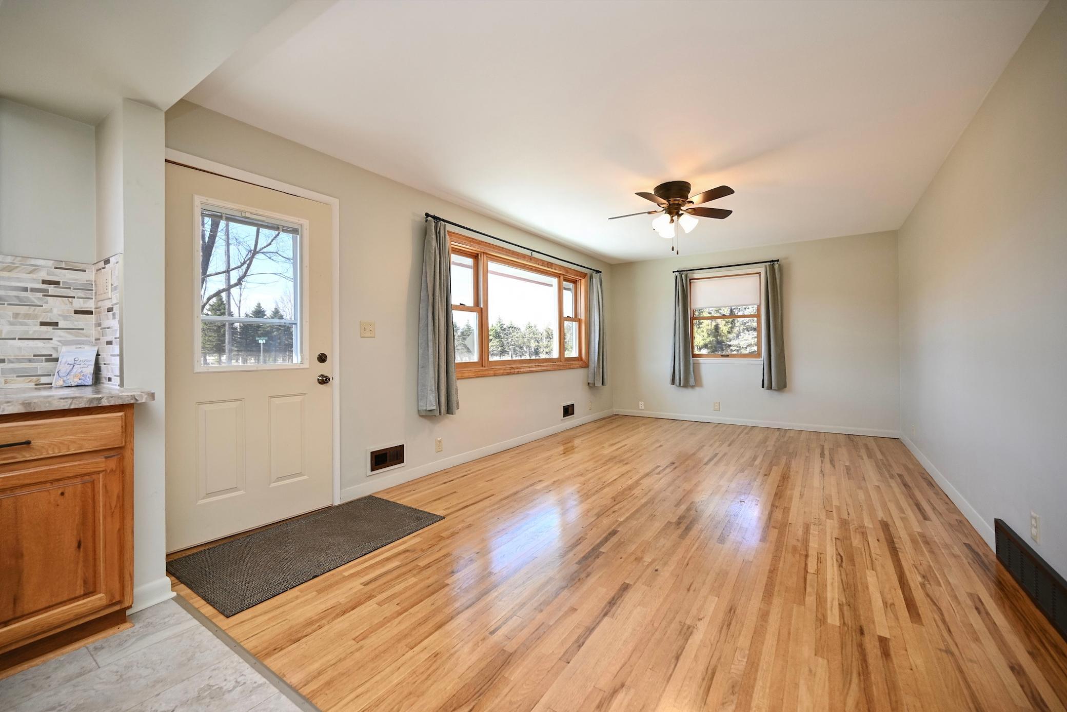 4 Living Room I.jpg