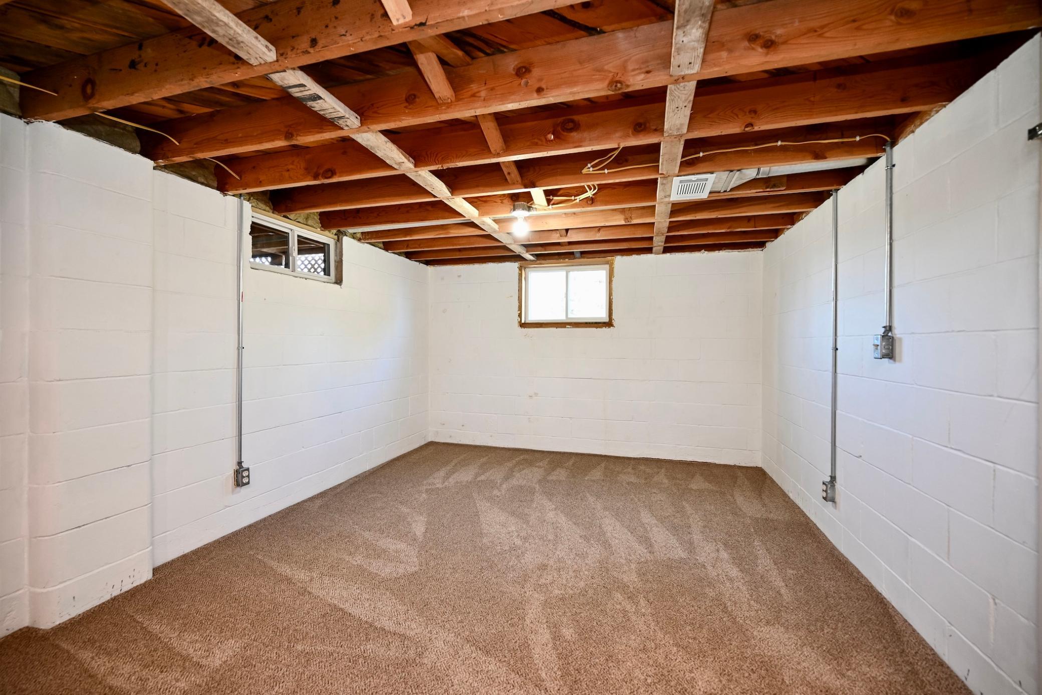 15 LL Flex Room 1.jpg