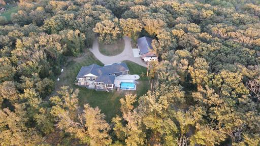 dji_fly_20251002_184500_442_1759448711609_photo.jpg