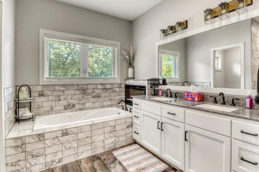 28005 75th Avenue N, Hitterdal, MN 56552