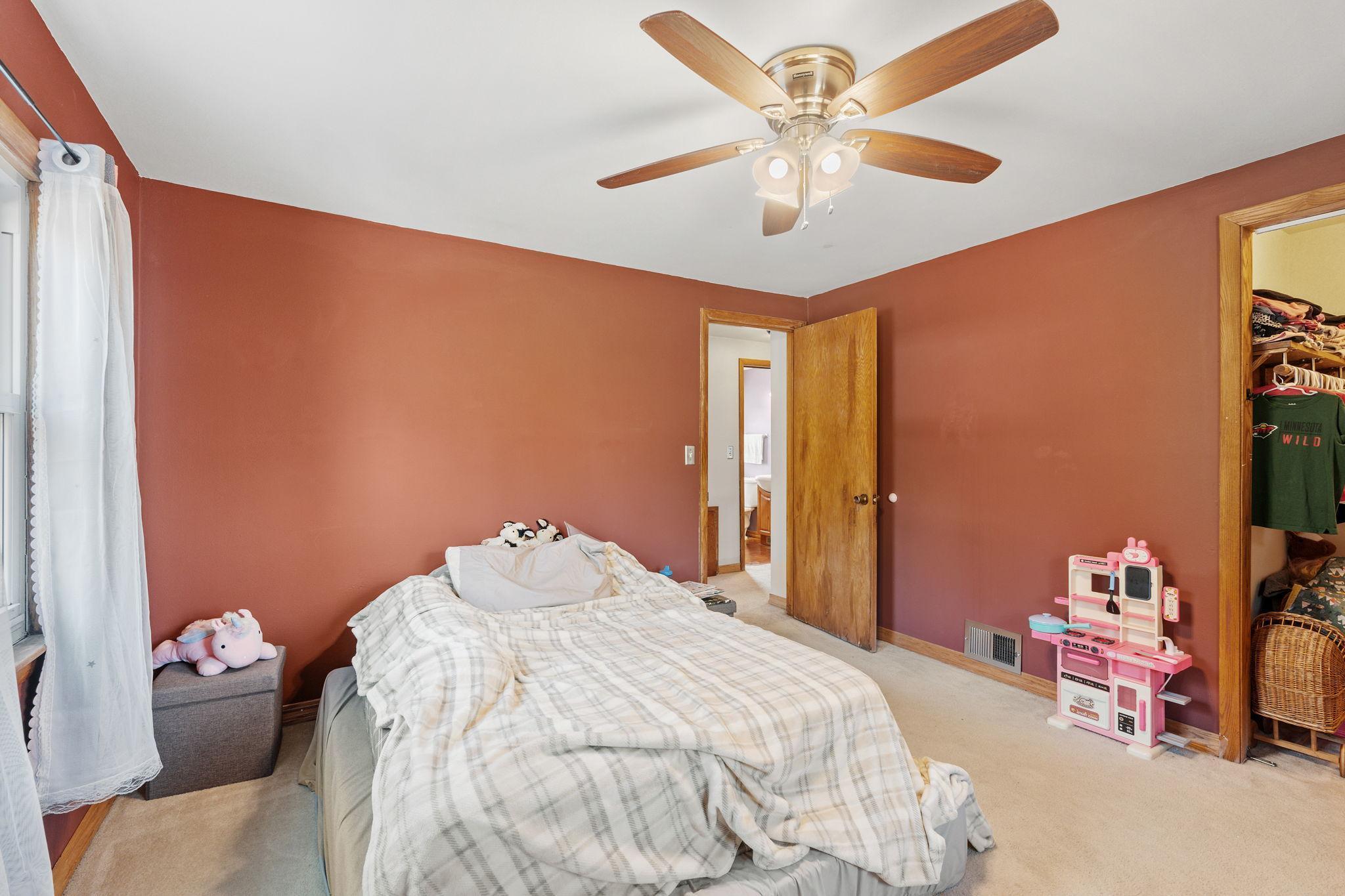 66-web-or-mls-1780 180th St-66.jpg