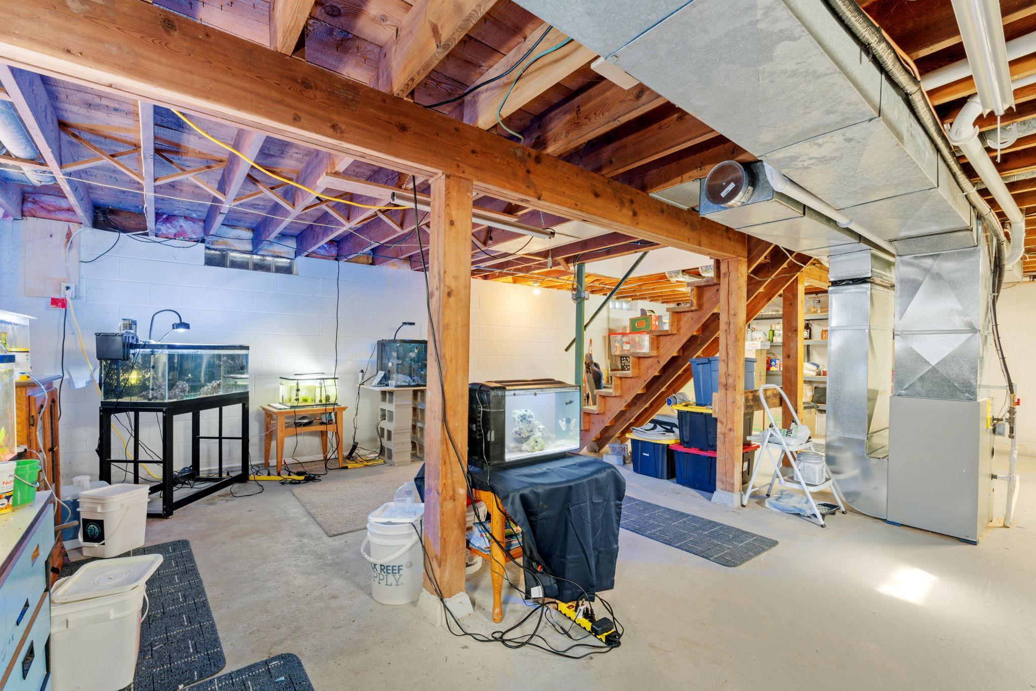 75-web-or-mls-1780 180th St-75.jpg