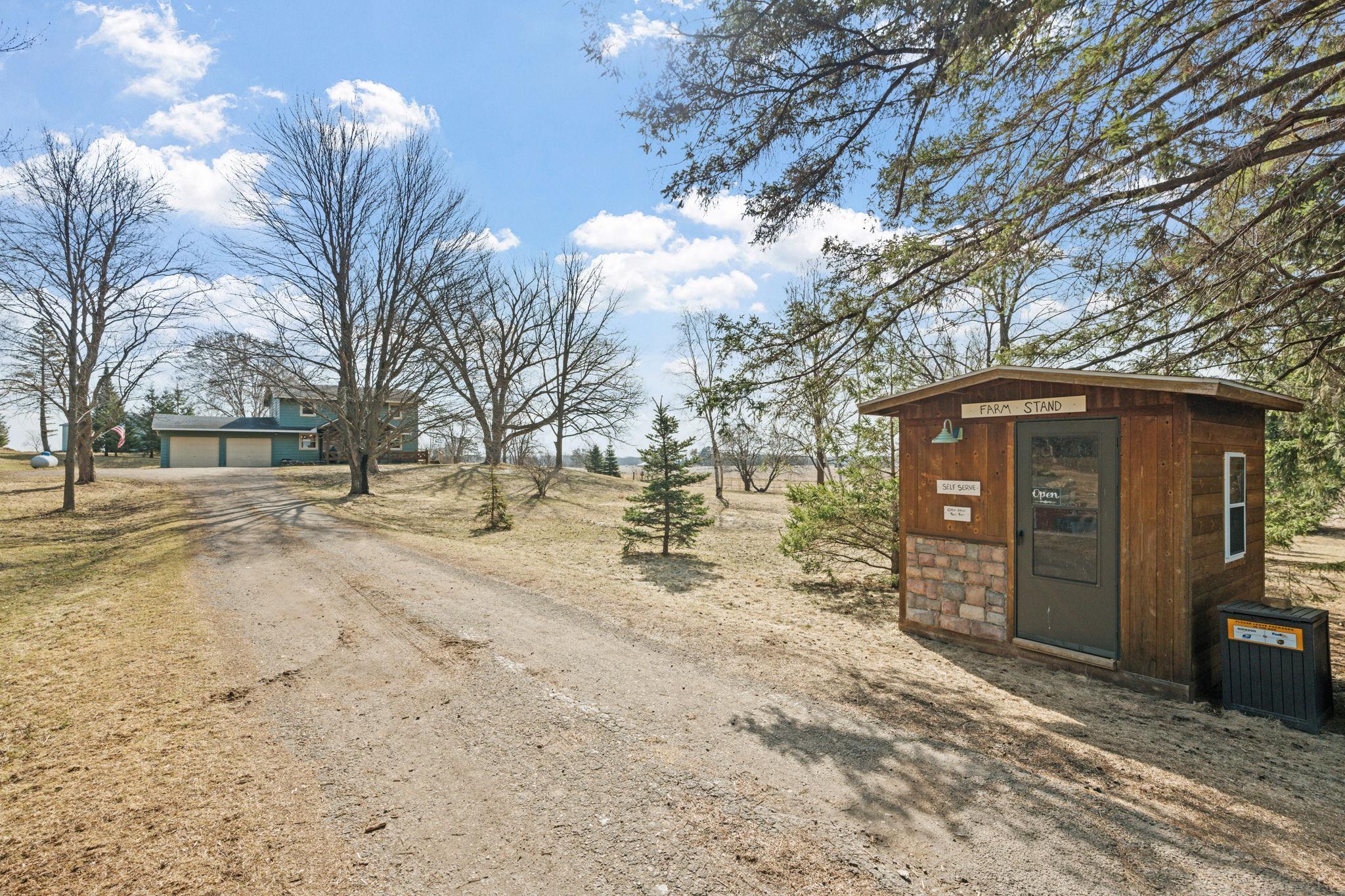 1-web-or-mls-1780 180th St-1.jpg