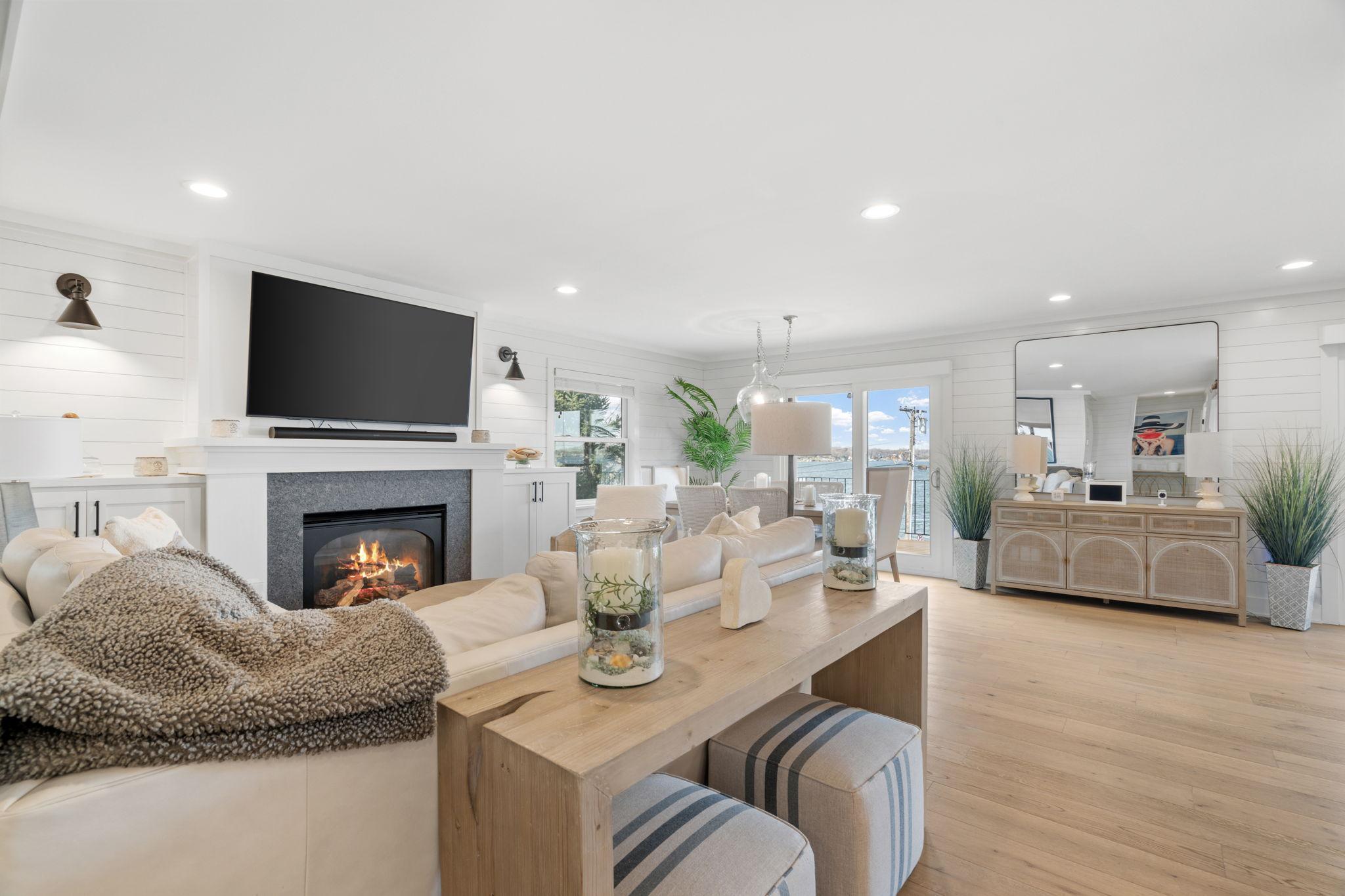 20-web-or-mls-3393 Crystal Bay-20.jpg