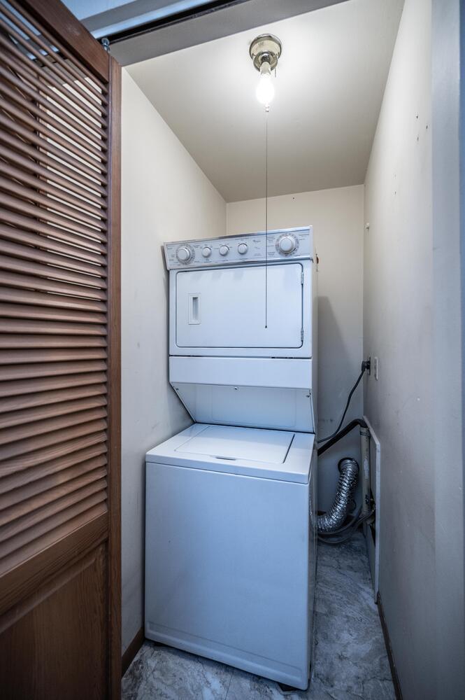 910 9th St Farmington MN 55024-large-020-024-Laundry-666x1000-72dpi.jpg