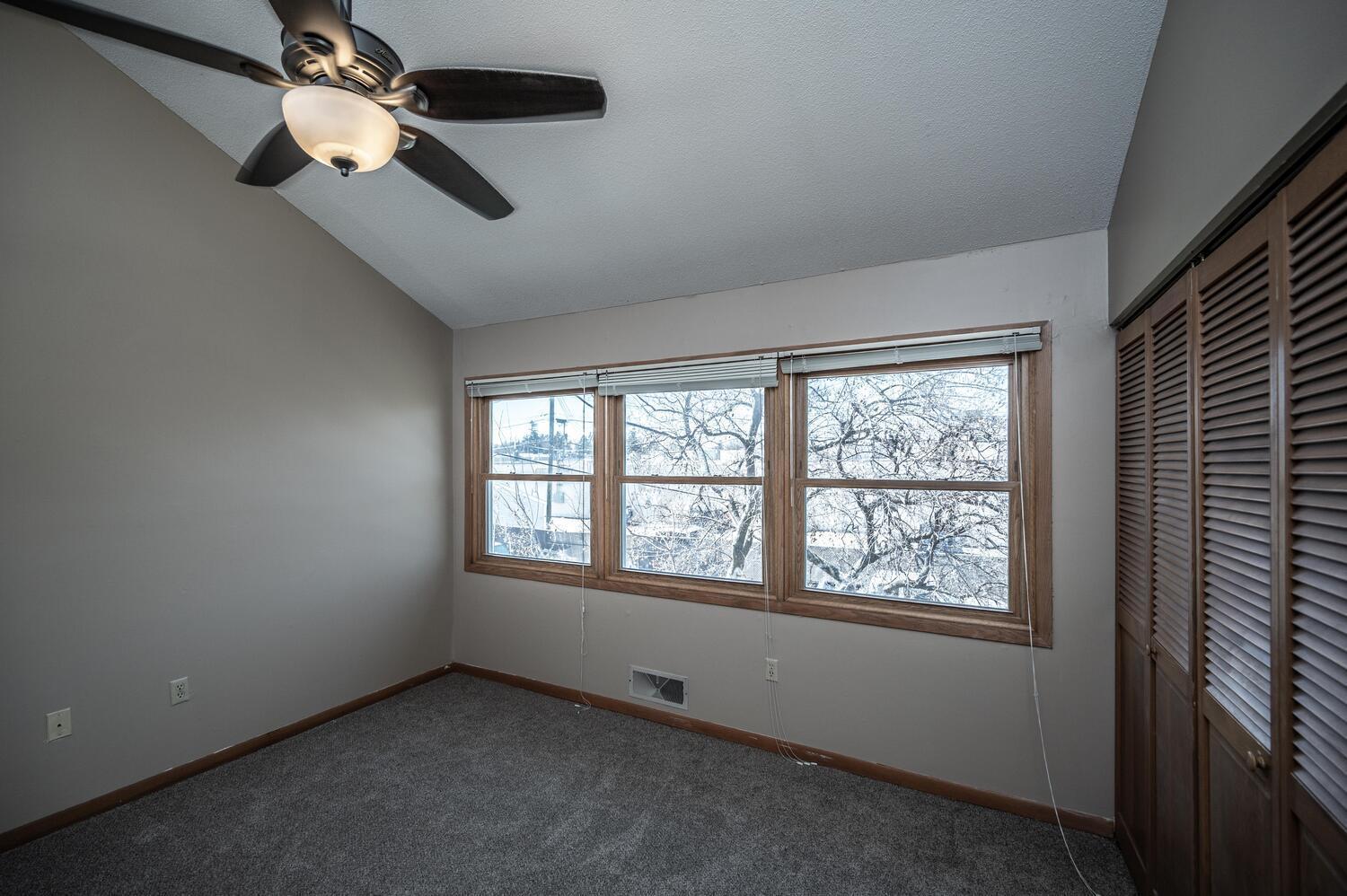 910 9th St Farmington MN 55024-large-022-021-Primary Bedroom-1500x999-72dpi.jpg