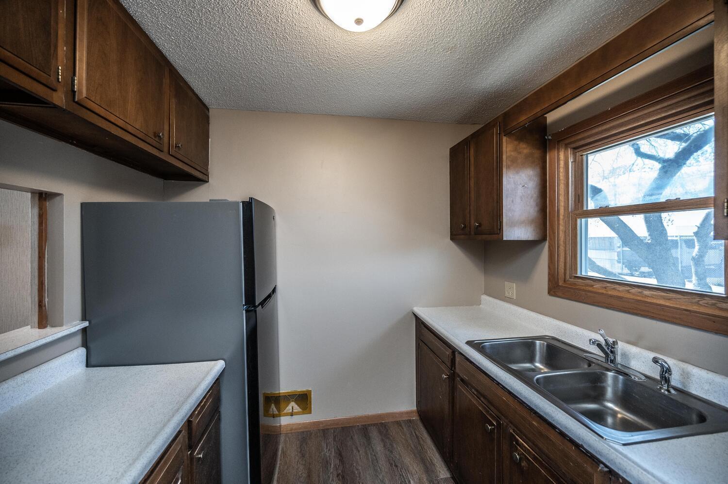 910 9th St Farmington MN 55024-large-012-023-Kitchen-1500x999-72dpi.jpg