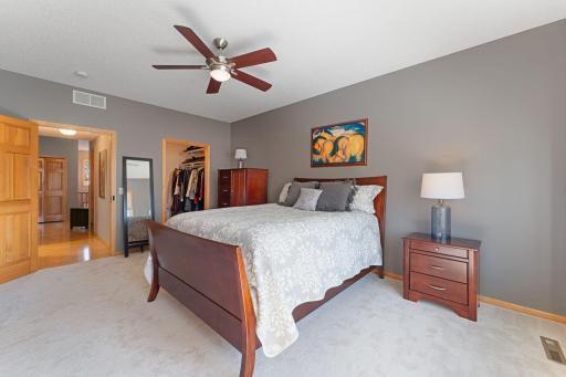 3485 Bay Knolls Drive NW, Prior Lake, MN 55372