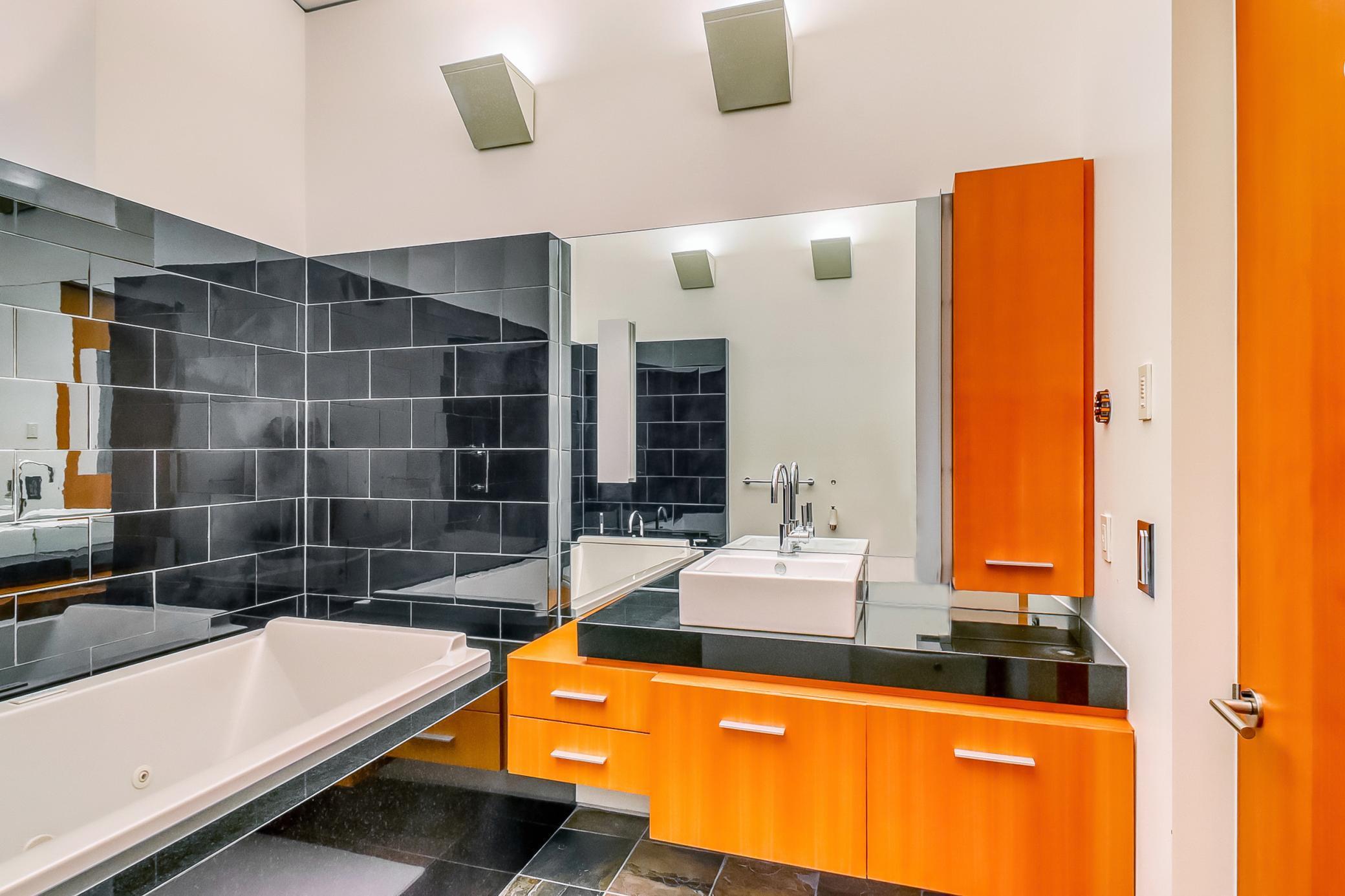 Upstairs Bathroom1_1.jpg