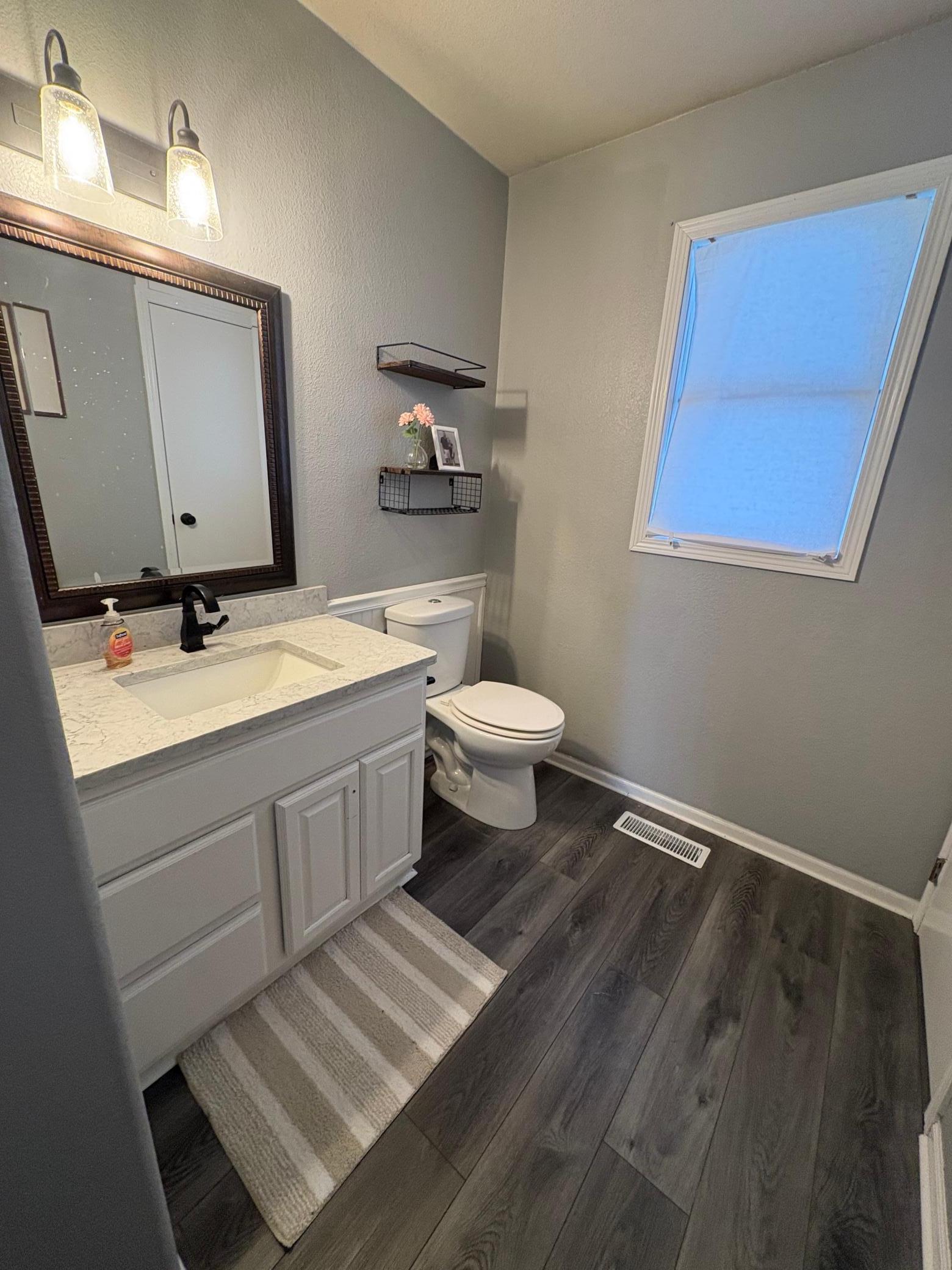 Suite Bathroom