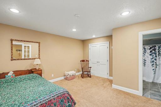 5427 Knox Avenue N, Minneapolis, MN 55430