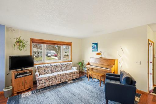 5427 Knox Avenue N, Minneapolis, MN 55430