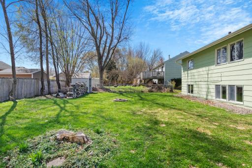 Enormous flat backyard - perfect for bonfires!