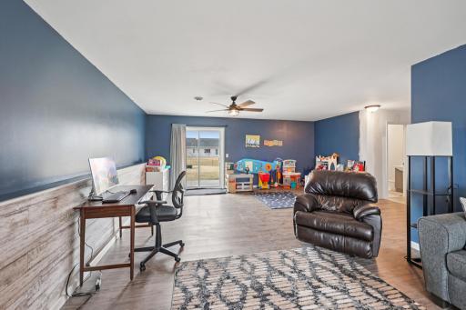 8542 Ebben Circle NE, Monticello, MN 55362