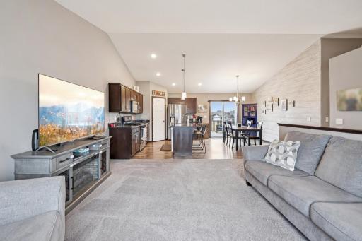 8542 Ebben Circle NE, Monticello, MN 55362