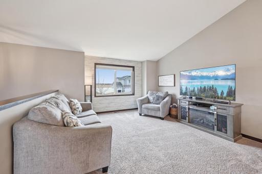 8542 Ebben Circle NE, Monticello, MN 55362