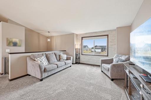 8542 Ebben Circle NE, Monticello, MN 55362