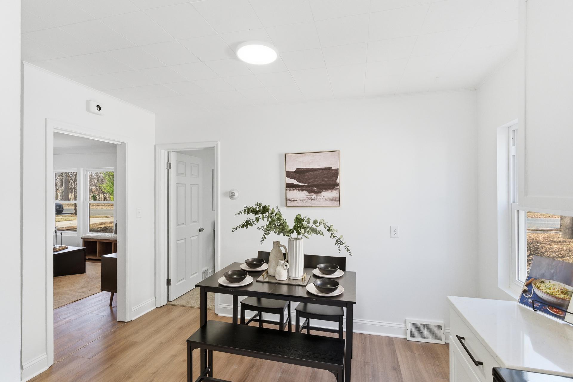 5122 Morgan Ave N MLS-19.jpeg