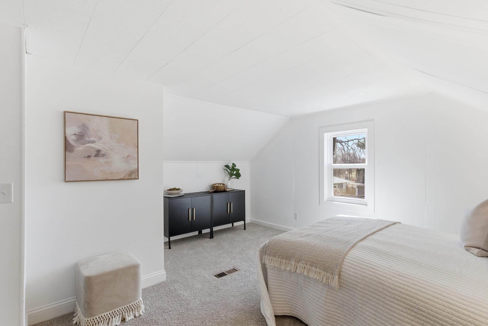 5122 Morgan Ave N MLS-31.jpeg