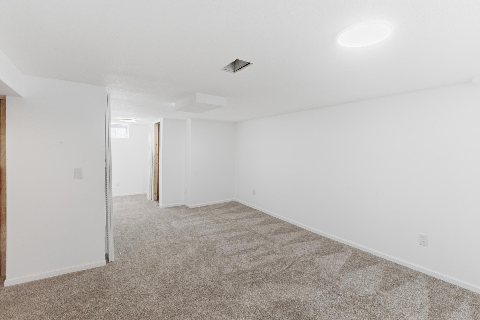 5122 Morgan Ave N MLS-34.jpeg