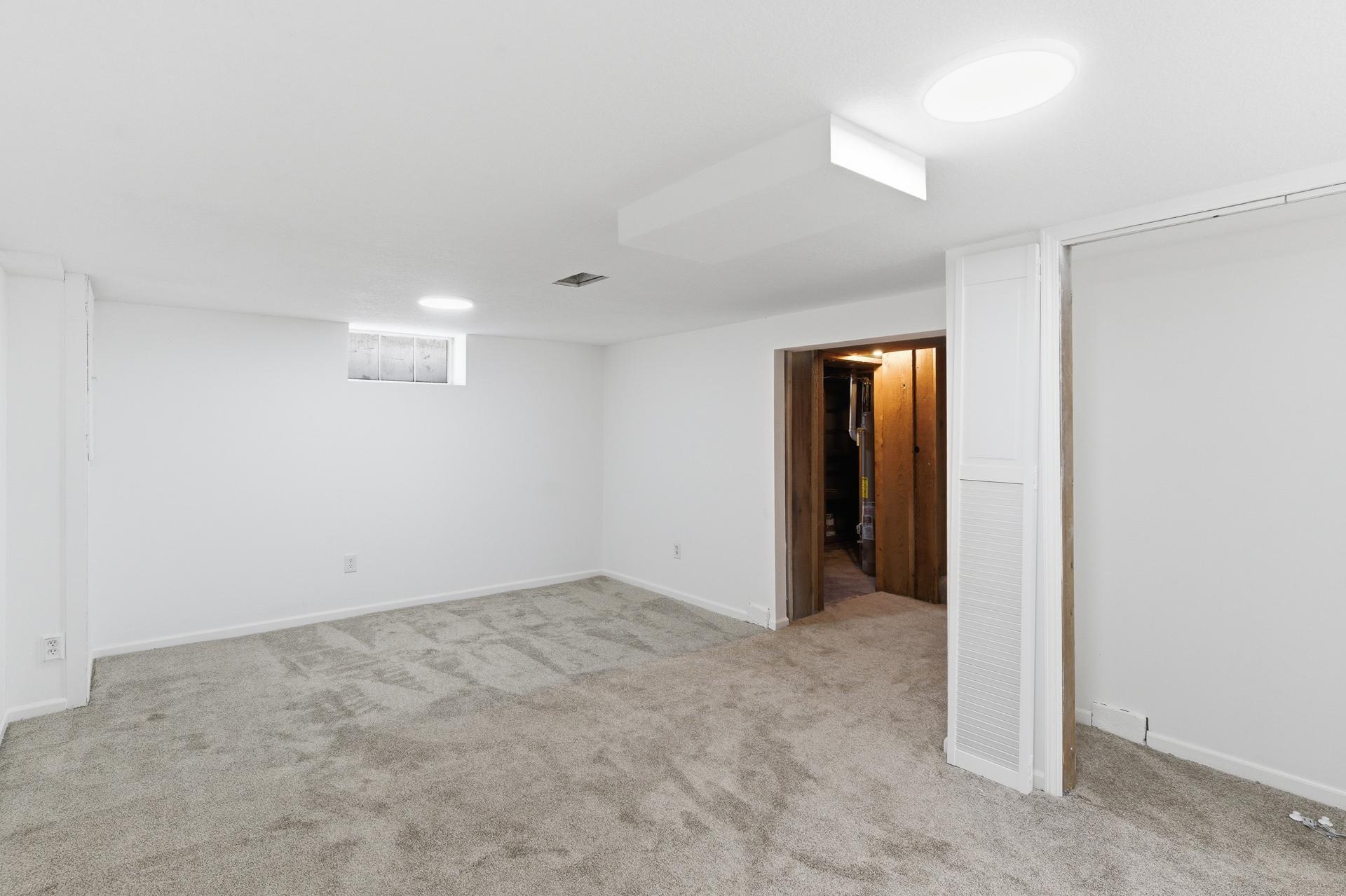 5122 Morgan Ave N MLS-36.jpeg
