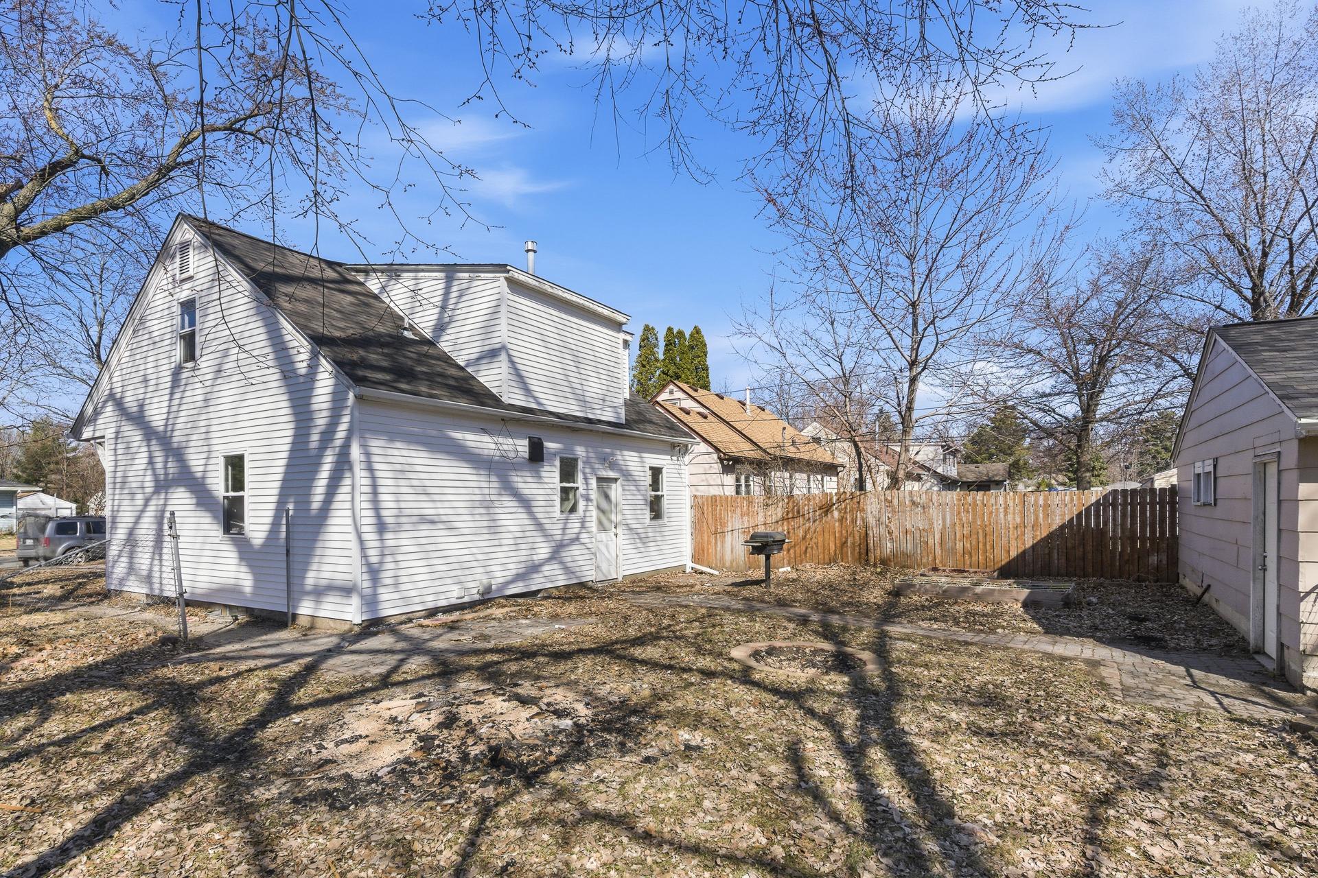 5122 Morgan Ave N MLS-7.jpeg