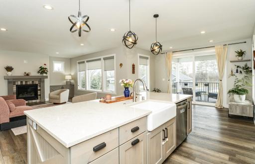 Outward facing farm sink and expansive center island