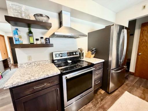 475 E CSAH 10, Vesta, MN 56292