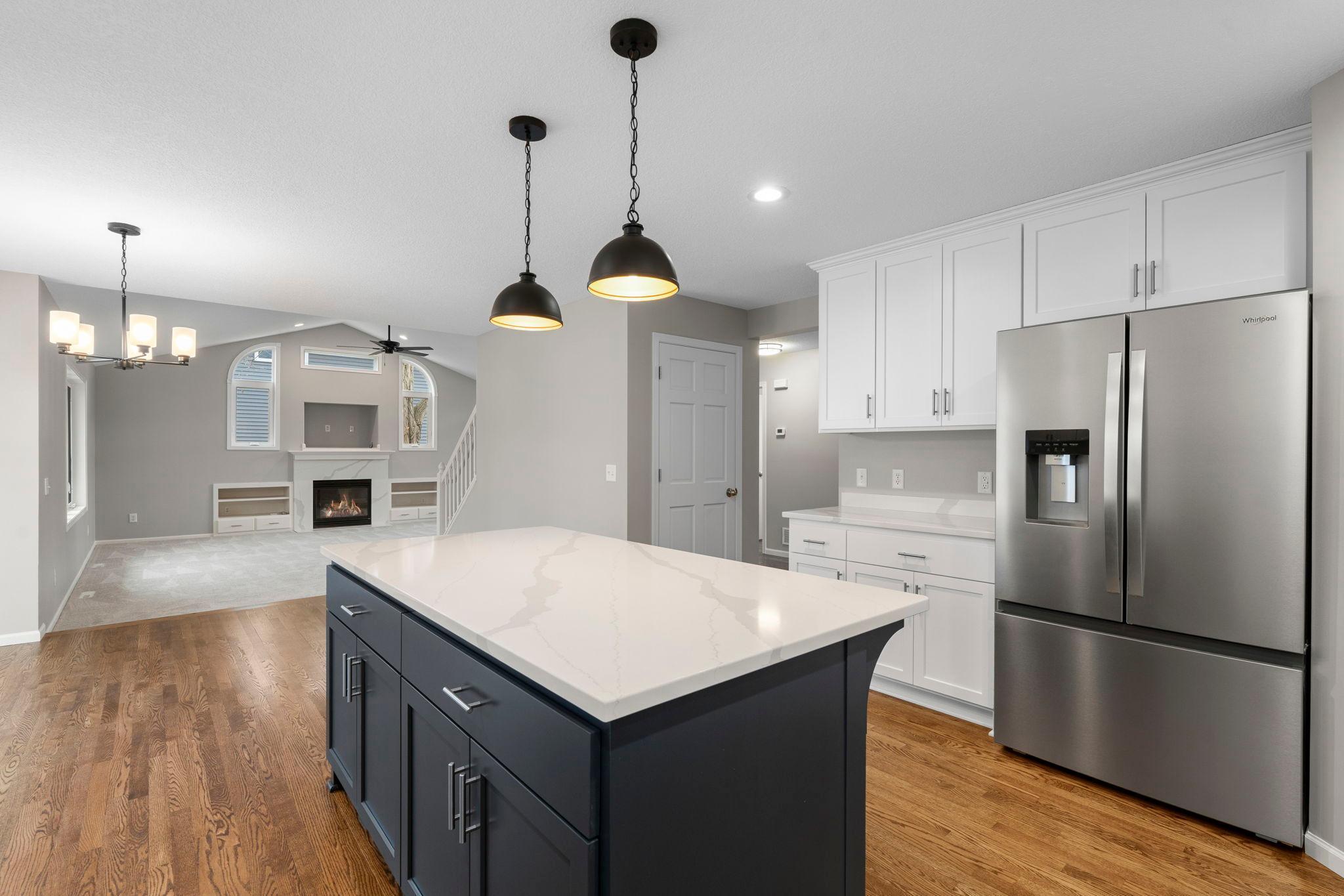 New light fixtures! Brand new Stainless Steel Appliances!