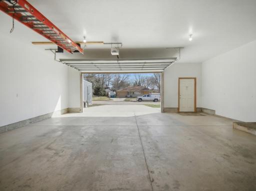 318 Thomas Avenue, Owatonna, MN 55060