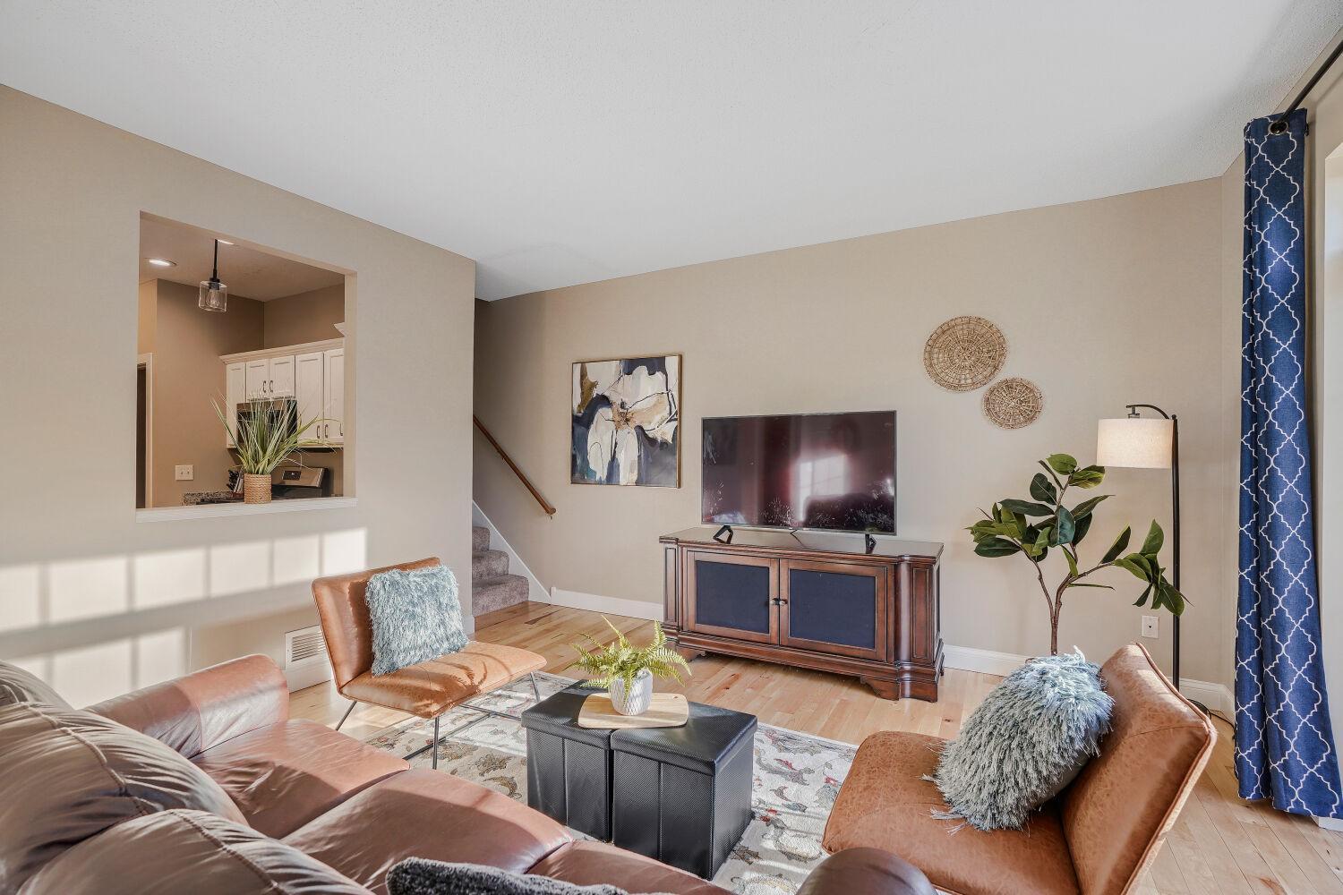 Open concept and vaulted ceilings!