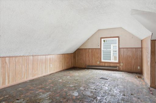 Upper Level - BR Area