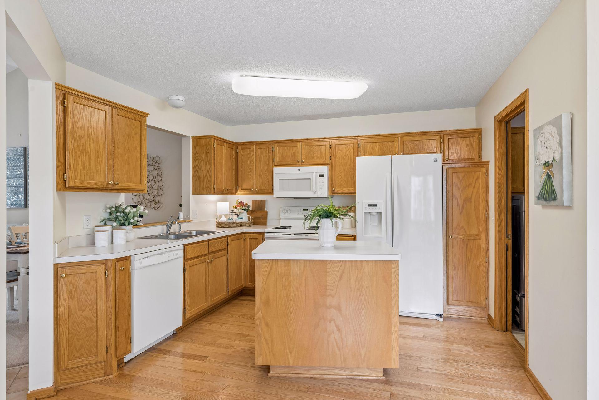 7638 Newbury Road - Spacecrafting - 0013.jpg